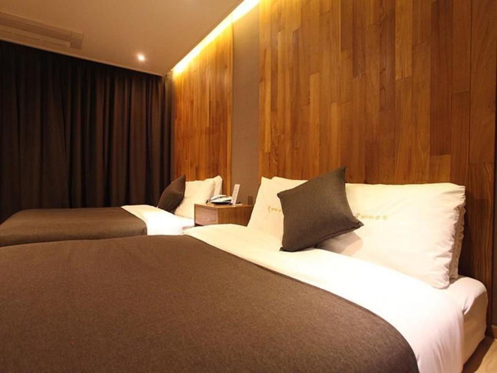 Hotel Rich Goyang Quarto foto